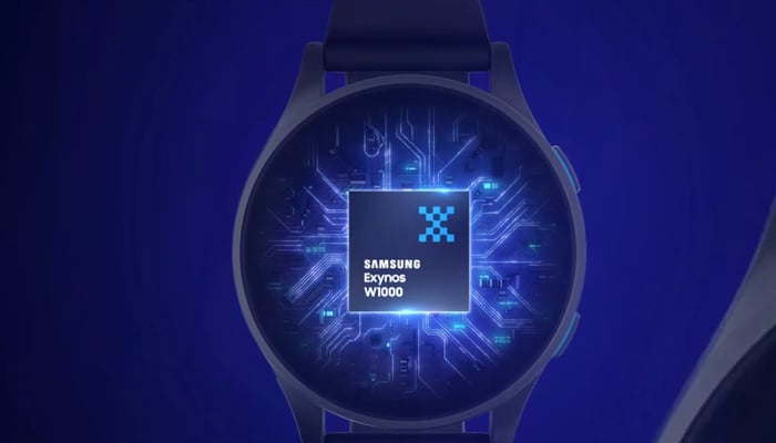 An undated image showing Samsung Exynos W1000 chip in a smartwatch. — SamMobile