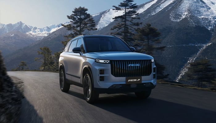 An undated image of Jaecoo J7 PHEV. — Omoda & Jaecoo Pakistan