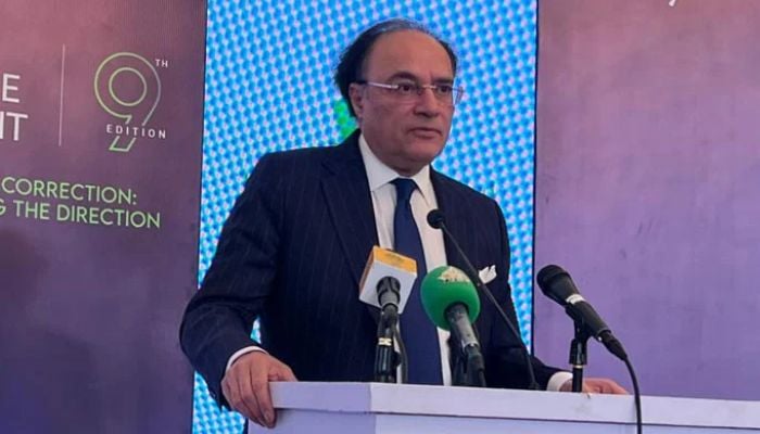 An image of Federal Minister for Finance and Revenue Senator Muhammad Aurangzeb addressing the 9th Edition of The Future Summit in Karachi on November 4, 2025. — X@Financegovpk