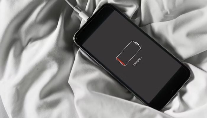 An undated image of a phone with a low battery. — Unsplash