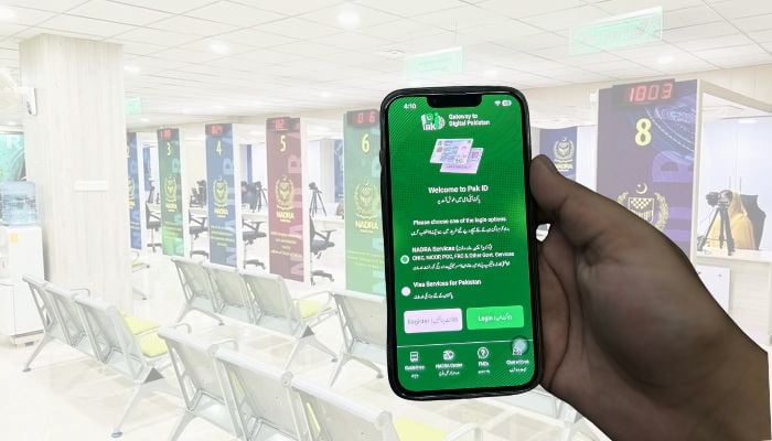 An image shows Pak-ID mobile app version 5.3.0 on iPhone, taken on November 24, 2025. — Author/Canva