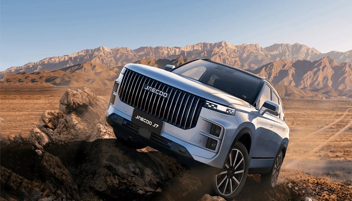 An undated image of Jaecoo J7 PHEV. — OMODA & JAECOO