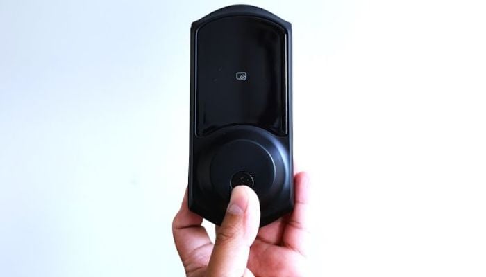 An undated image of Veise VE06-L Smart Locks. — YouTube