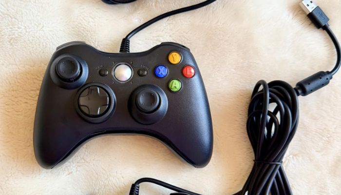 Xbox gamer gifts worth adding to your shopping list: Controllers, grips, charge kits