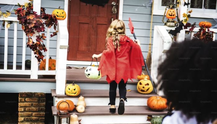 Last-minute Halloween tech gadgets: scary sounds, glowing eyes, inflatable arches