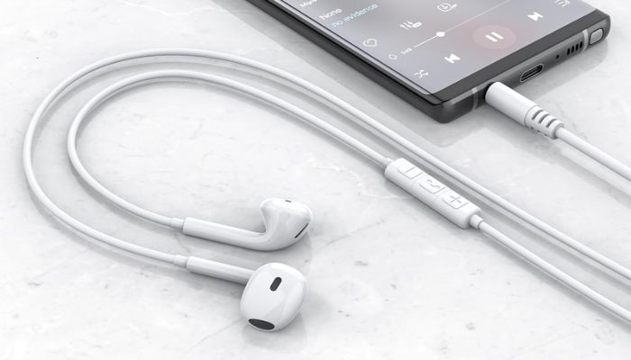 Best wired earbuds under $10: 5 picks for school, gaming, calls
