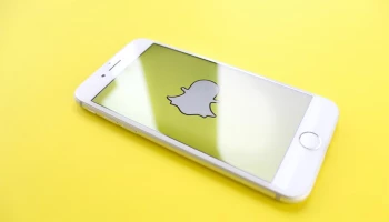 Snapchat ups its game: Editable snaps, emoji reactions, and more!