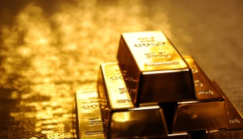 Gold price in Pakistan surges by Rs2,300 per tola